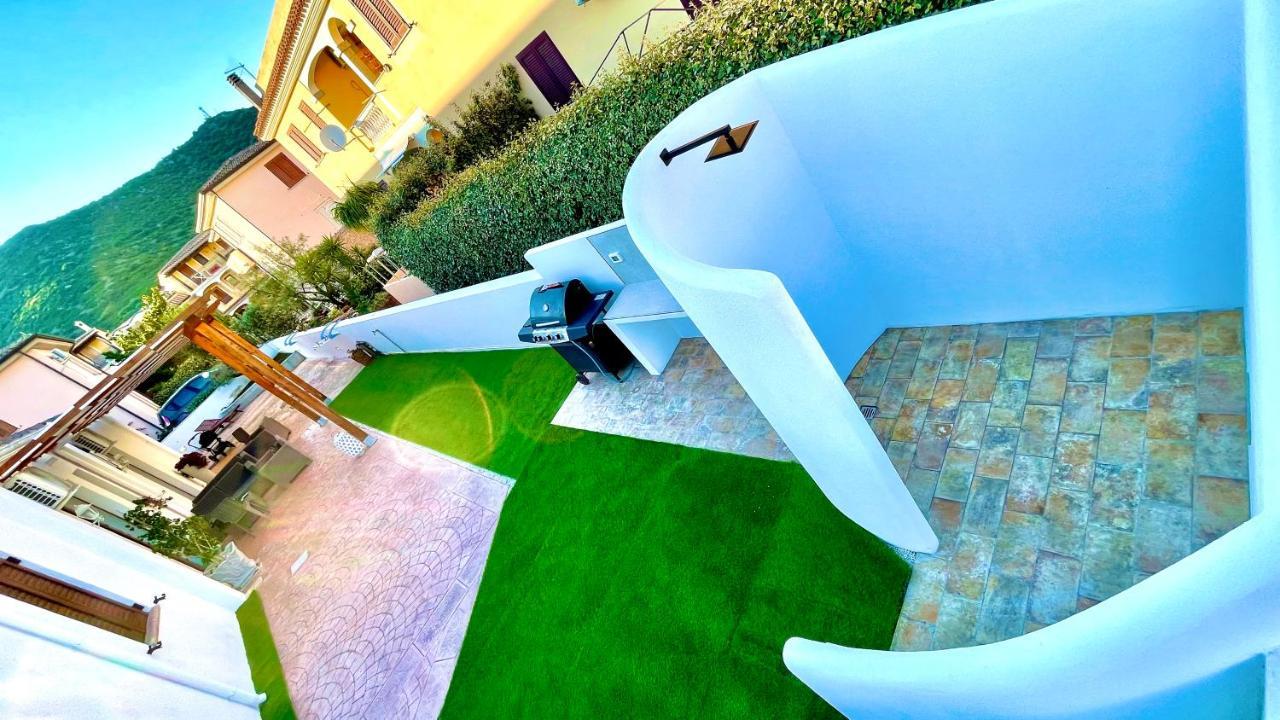 Le Residenze Del Mare Monolocale N6 Apartment La Caletta Exterior photo