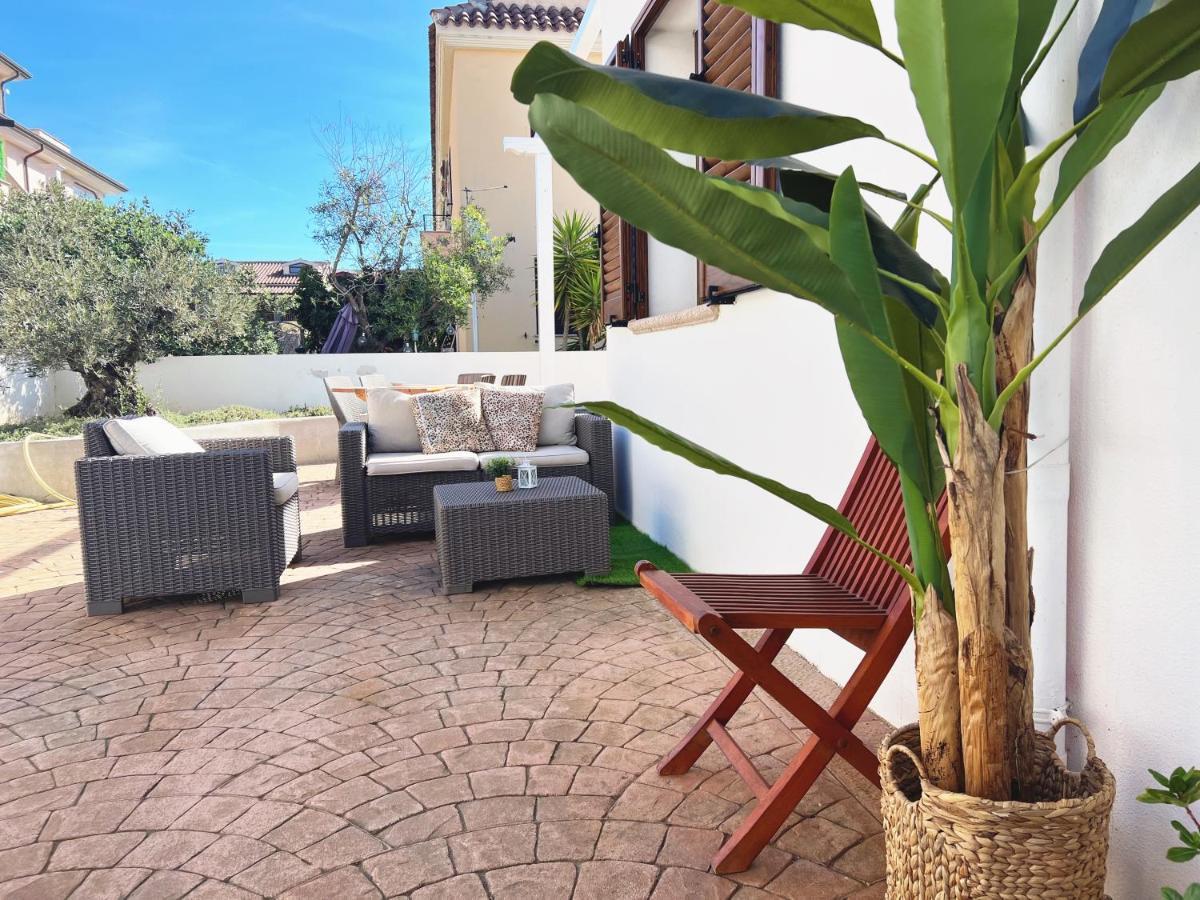 Le Residenze Del Mare Monolocale N6 Apartment La Caletta Exterior photo